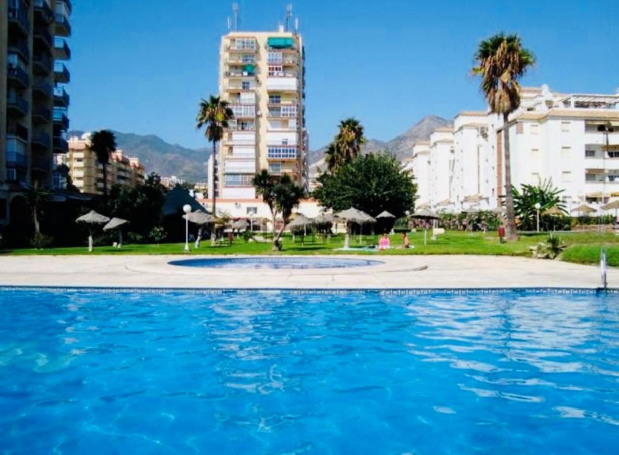 Precioso Estudio Frente Al Mar Con Piscina Benalmádena Exterior photo