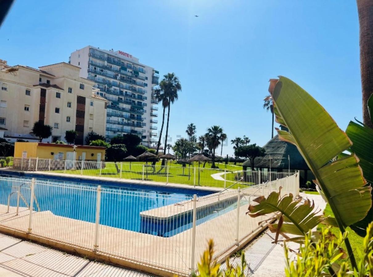 Precioso Estudio Frente Al Mar Con Piscina Benalmádena Exterior photo