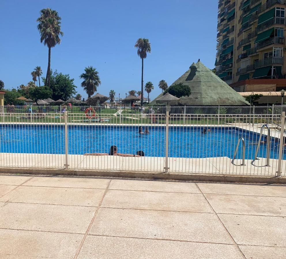 Precioso Estudio Frente Al Mar Con Piscina Benalmádena Exterior photo
